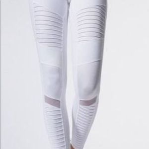 Alo Yoga mid rise motto leggings